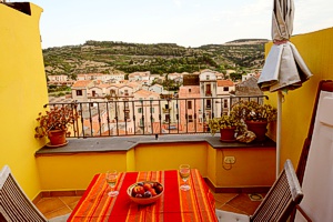 Lemon Tree Roof Terrace, Bosa, Sardinia - apartments to rent